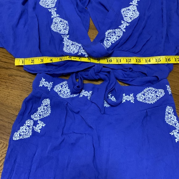 Xhilaration Embroidered Cropped Tope and Short Set Size M - Picture 7 of 7
